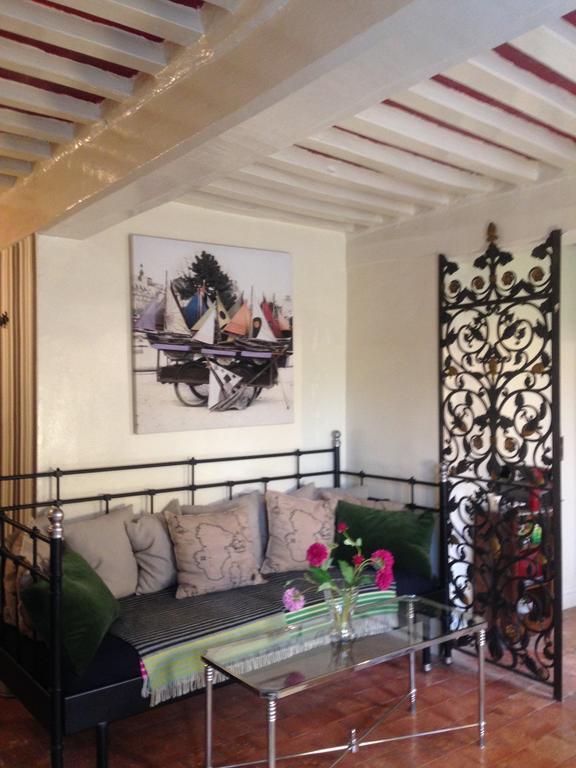 Le Notre Dame Apartment
